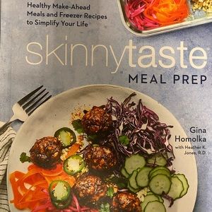 Skinny taste meal prep cook book with over 50 recipes. Excellent condition